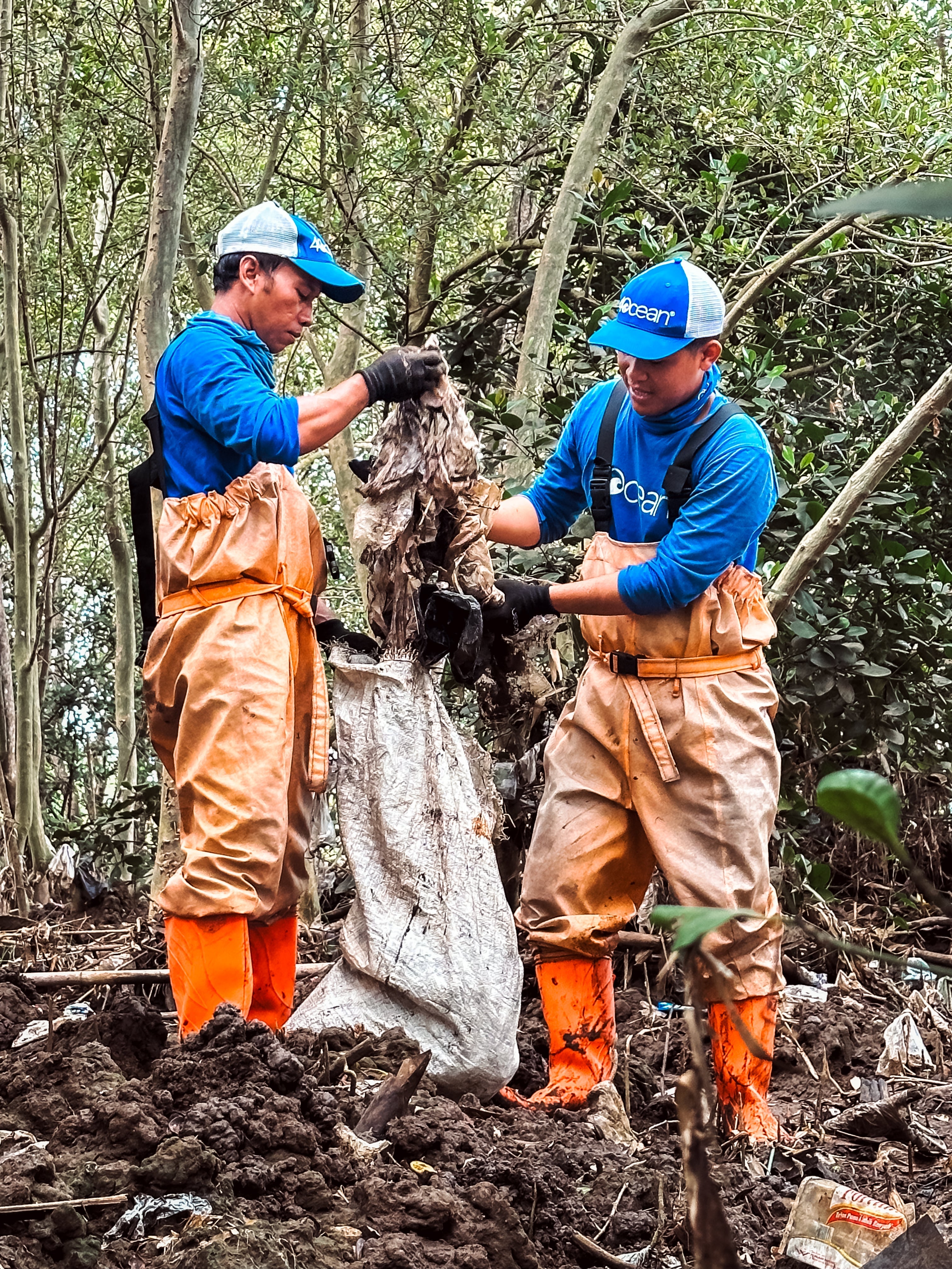 Flood-Borne Trash in the Ijo Gading River