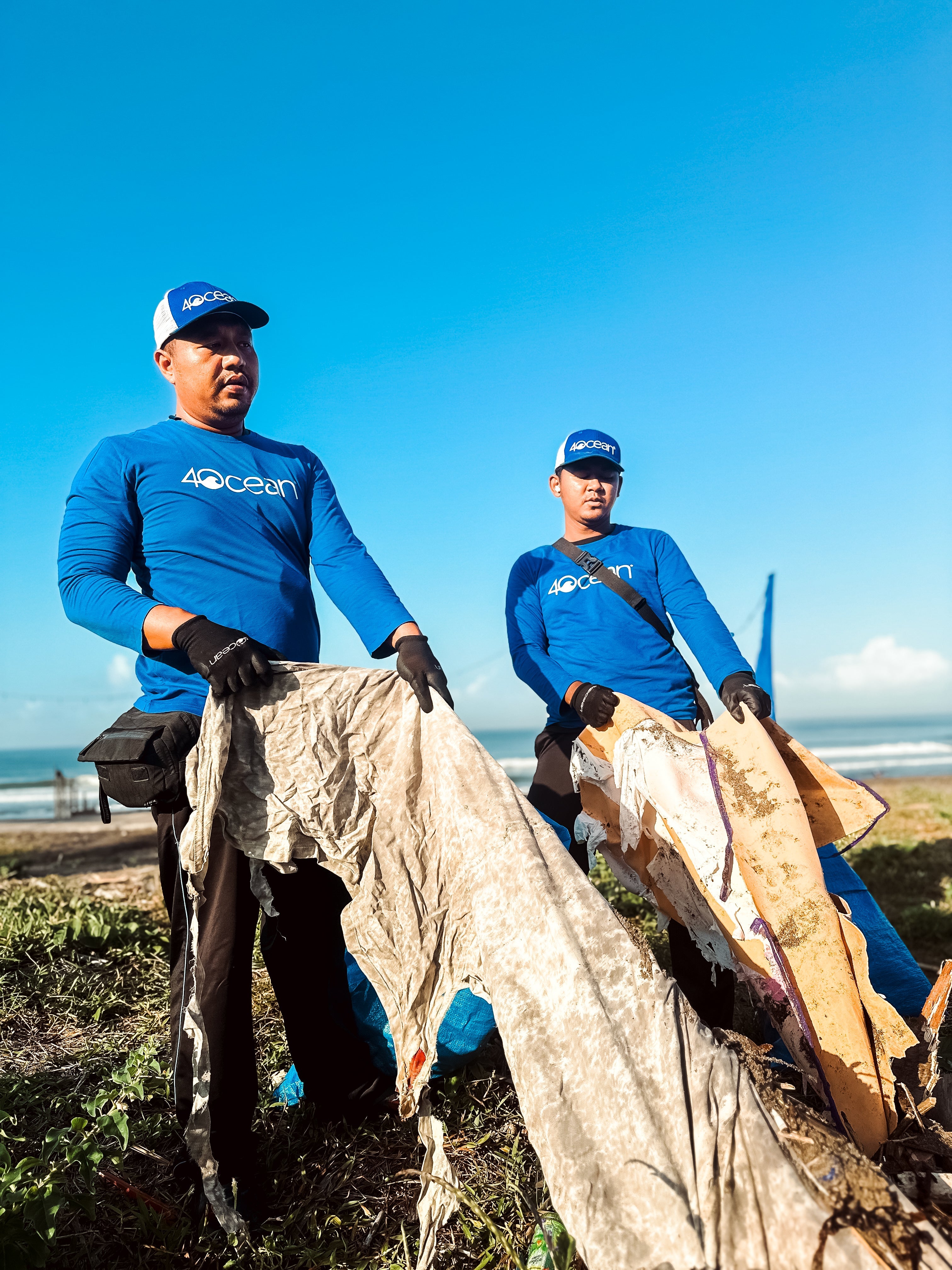 No Trash Left Behind: The Hidden Cleanup Beneath Batubelig Bridge