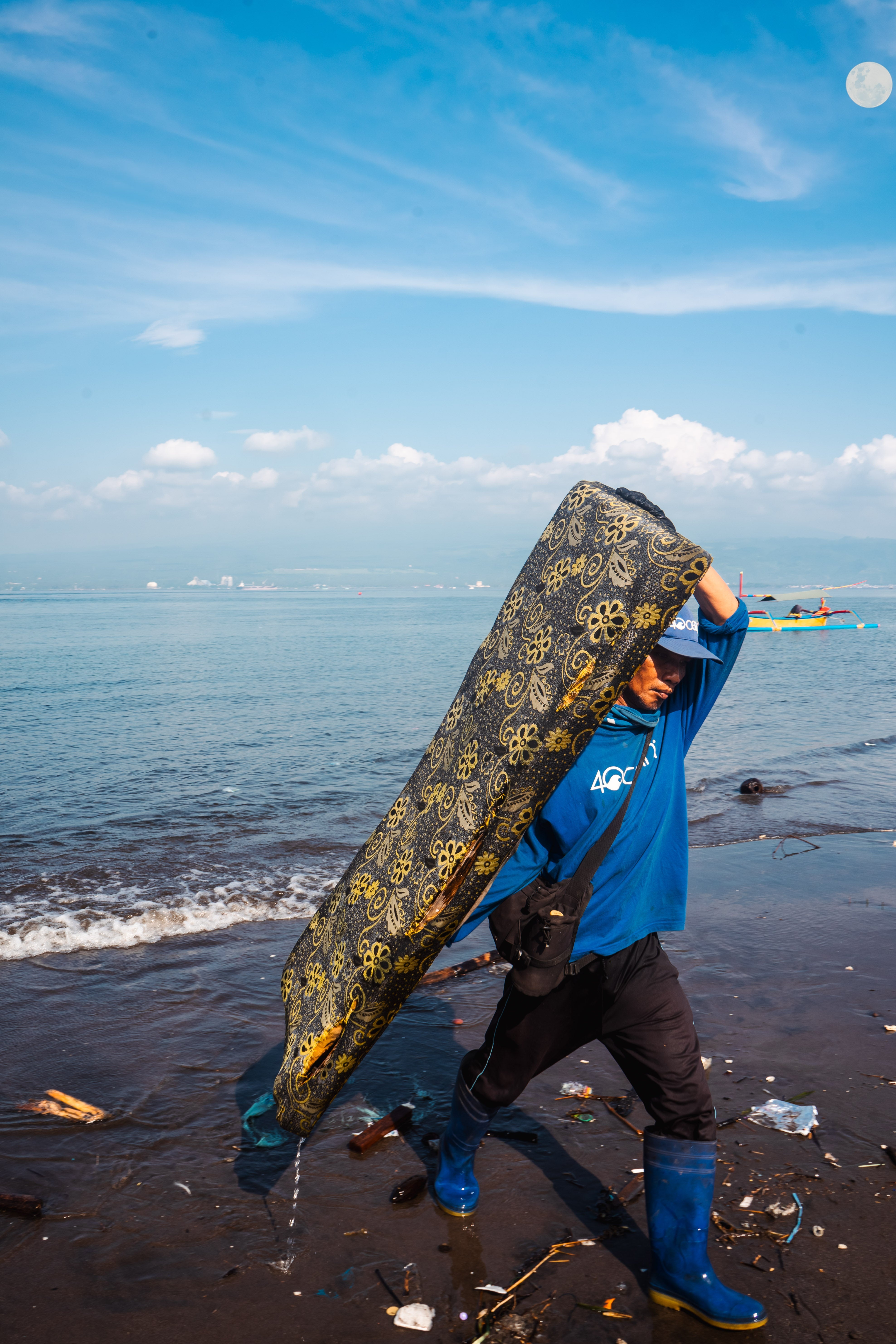 Gilimanuk Beach Cleanup: Fighting the Tide of Waste for a Healthier Ocean