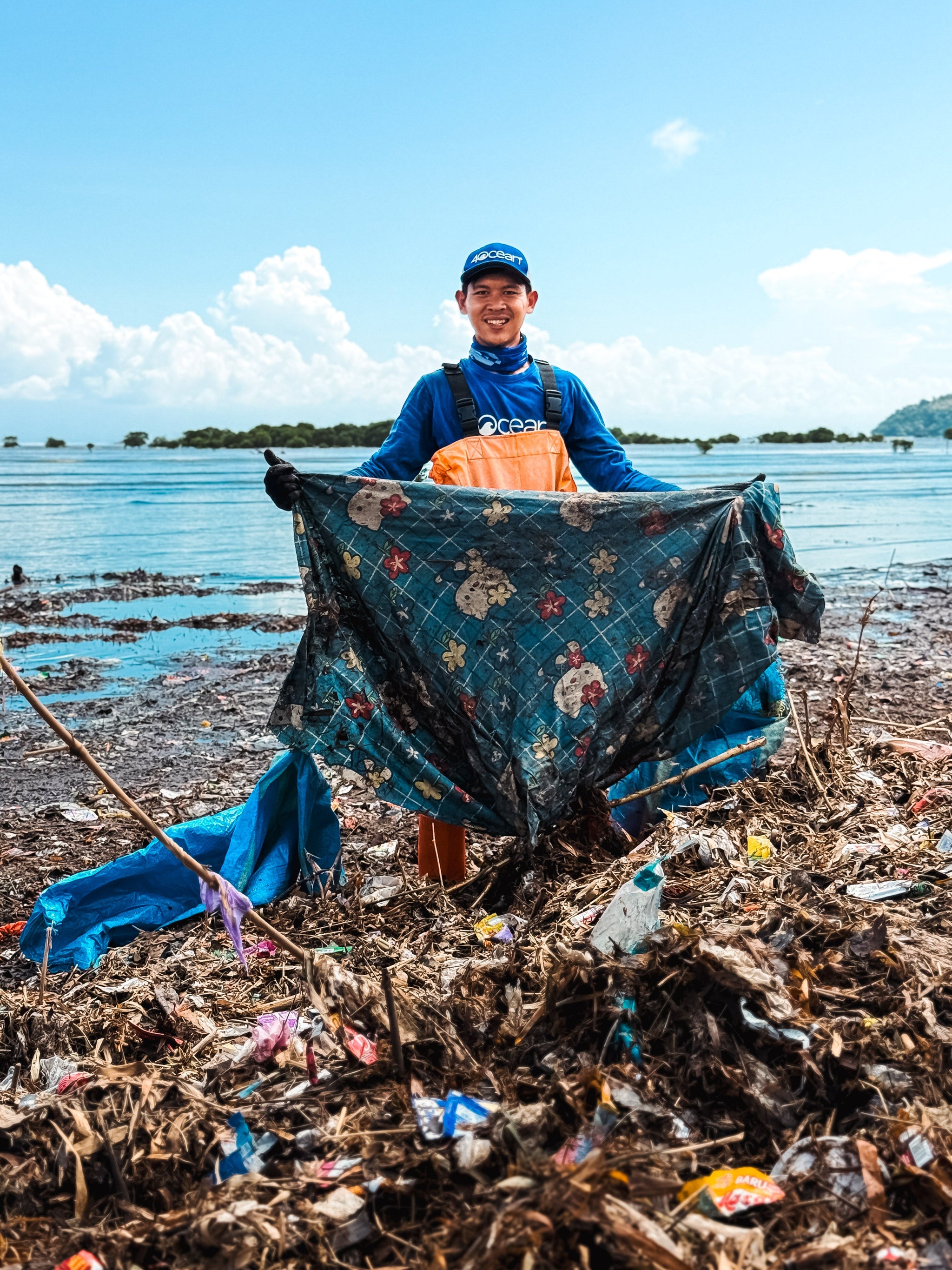 Bago River Cleanup With Support From Wen-Parker Logistics