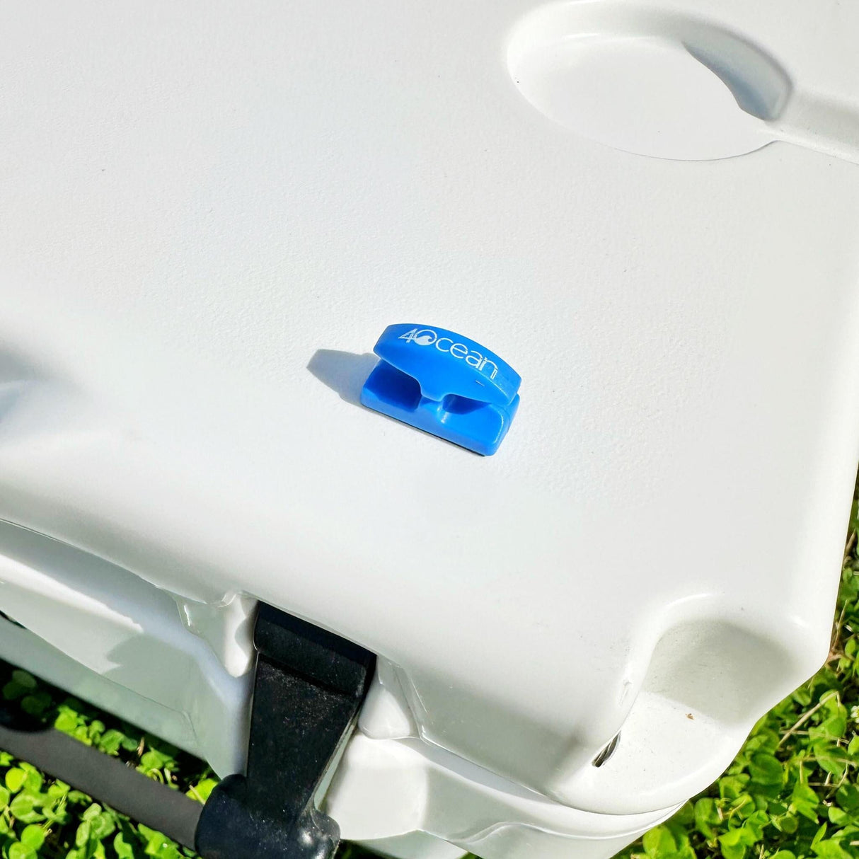 Line Cutterz x 4ocean Conservation Blue Fishing Line Cutting Peel 'n Stick Flat Mount