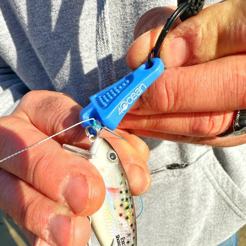 Line Cutterz x 4ocean Conservation Blue Fishing Line Cutting Zipper Pull