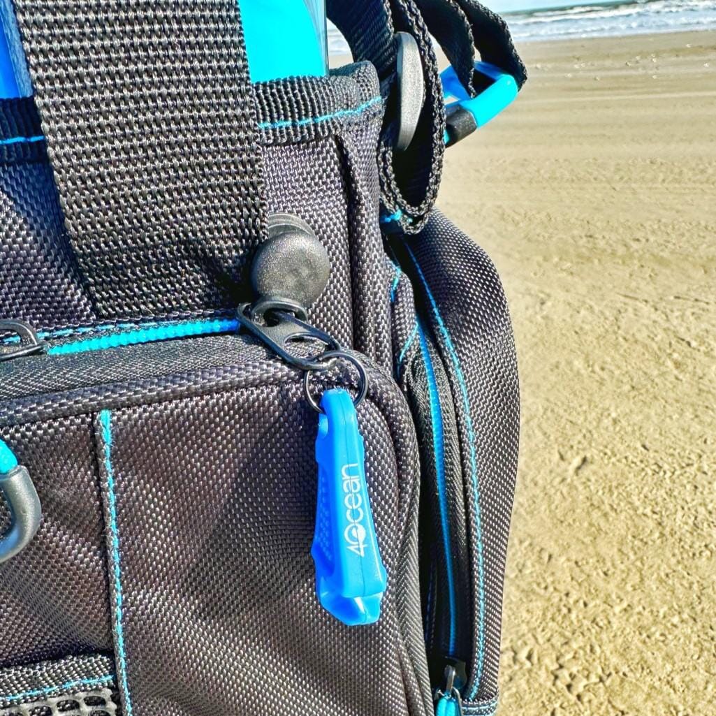 Line Cutterz x 4ocean Conservation Blue Fishing Line Cutting Zipper Pull