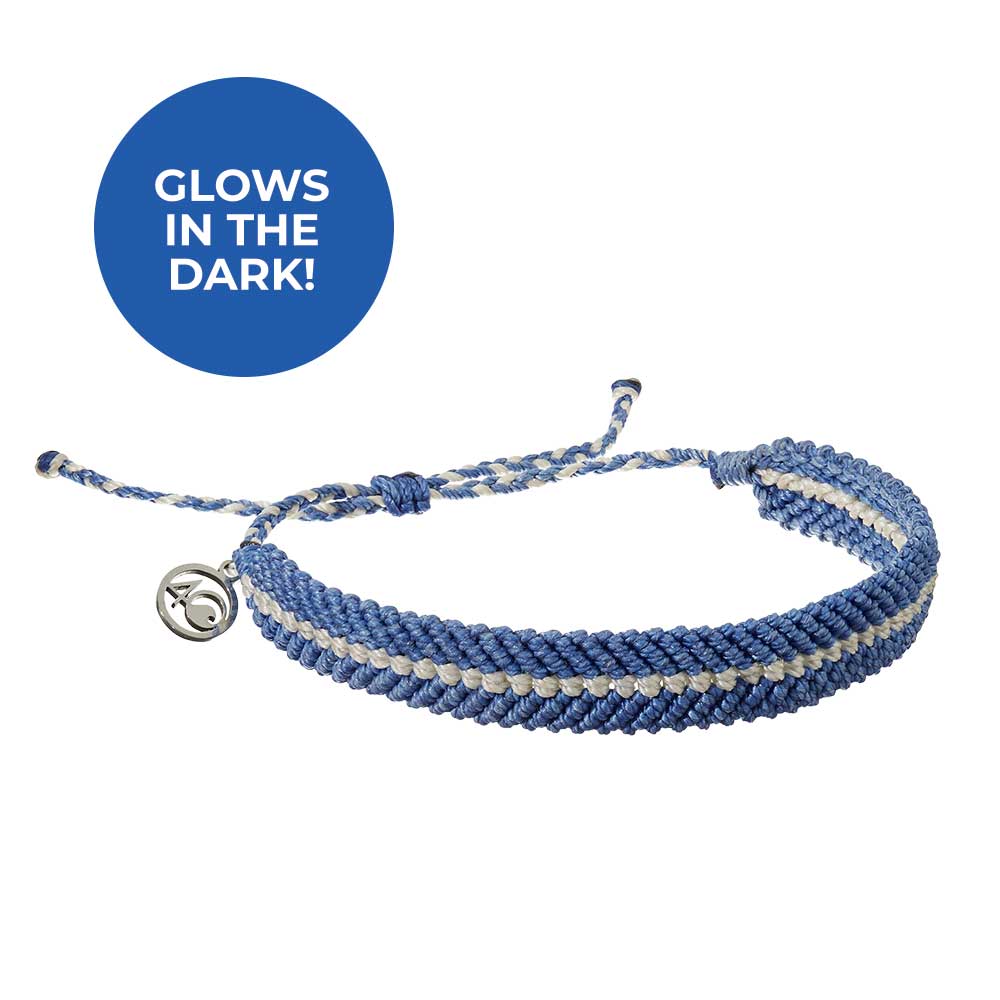 Women's Bioluminescent Saturn Bracelet in Blue Glow Size Small/Medium