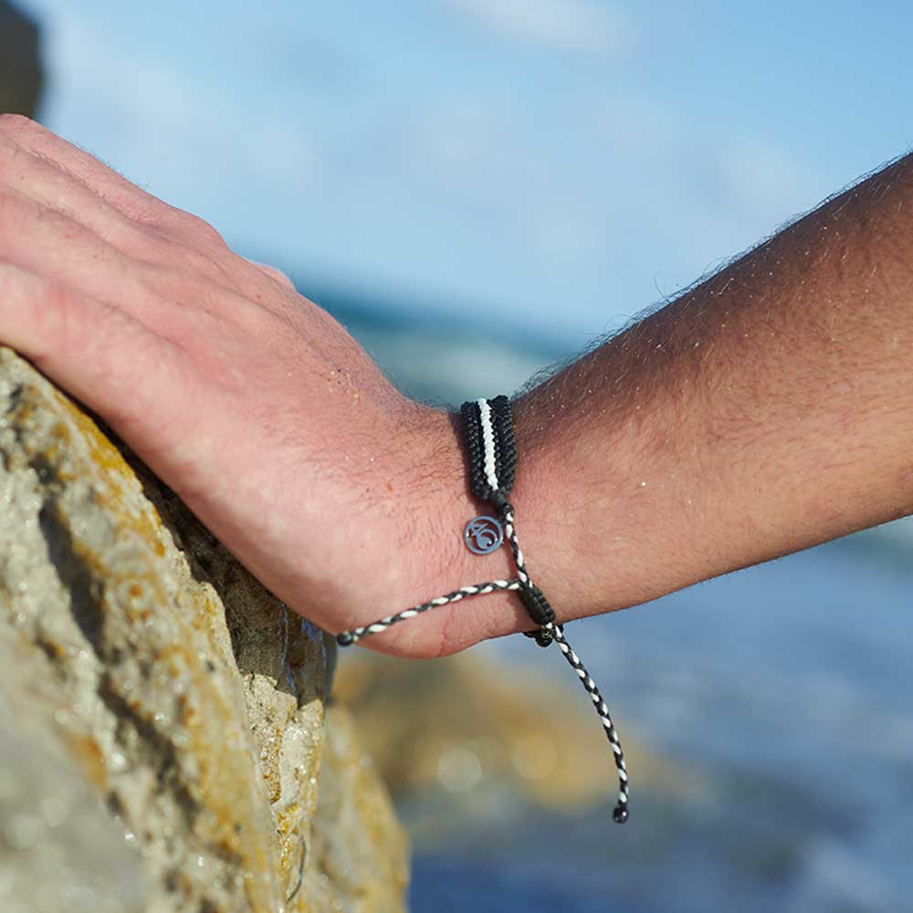 Deep Sea Braided Bracelet in Stygian Black Glow