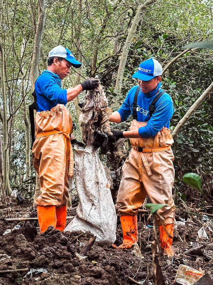 Flood-Borne Trash in the Ijo Gading River