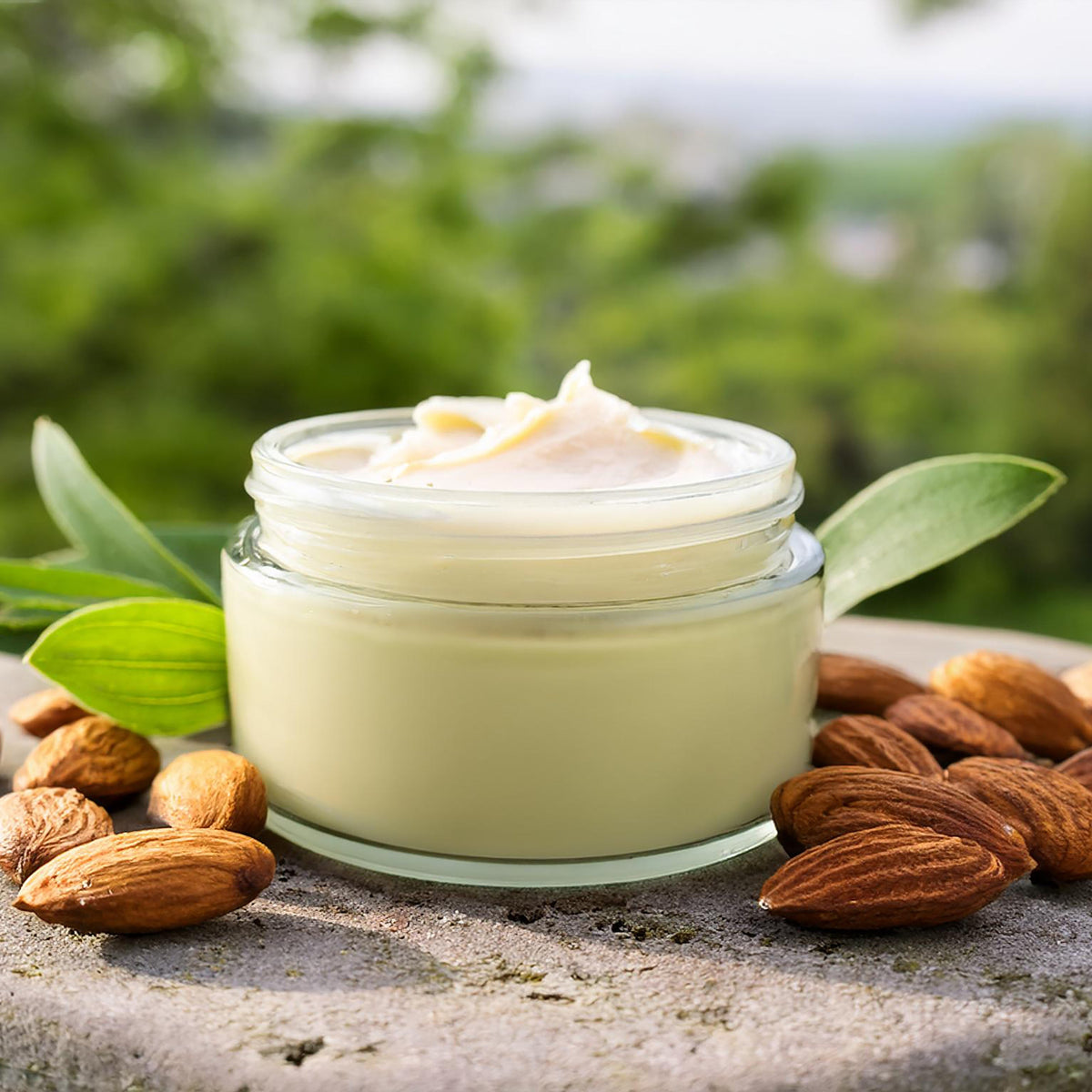 From Plastic Jars to Eco-Friendly Containers: A Look at Sustainable Skincare Packaging