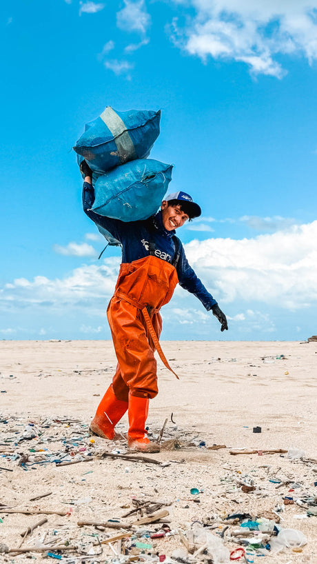 Mission to Free the Trianggulasi River from Microplastics