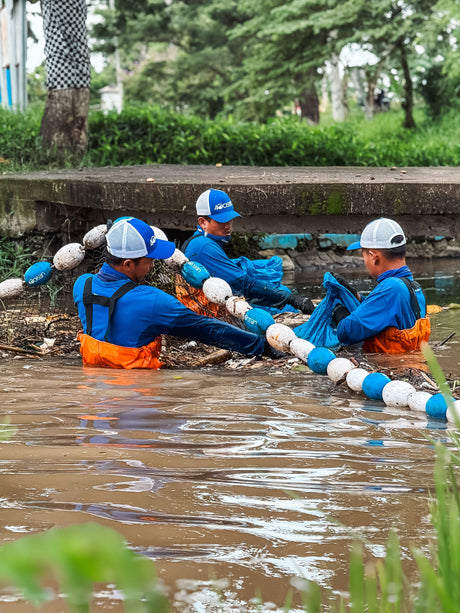 Big Ass Fans Supports Riverboom Team 4ocean Java Cleanup in Jatirejo Village