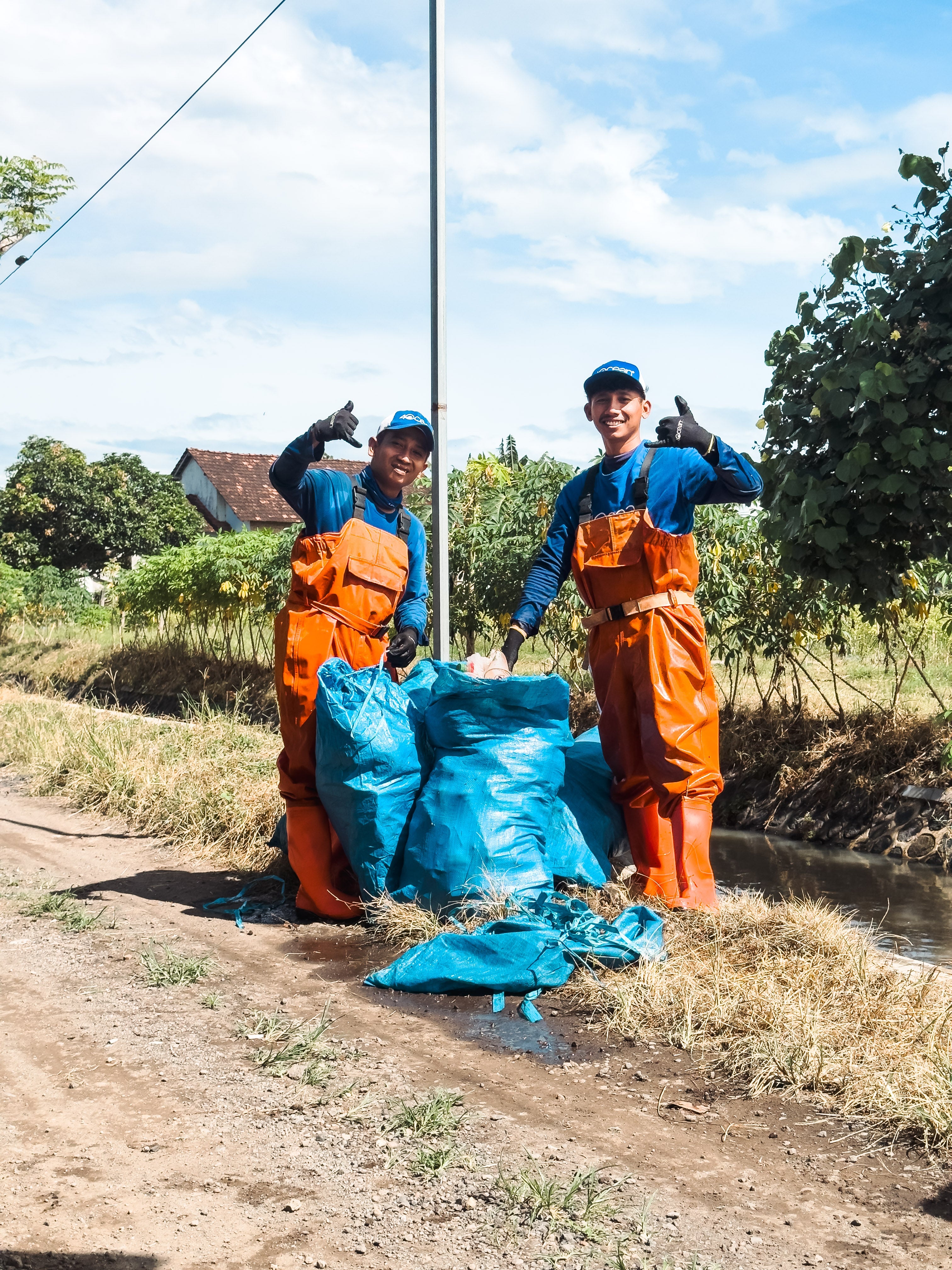 Clearing the Blambangan Canal with Easy Foods