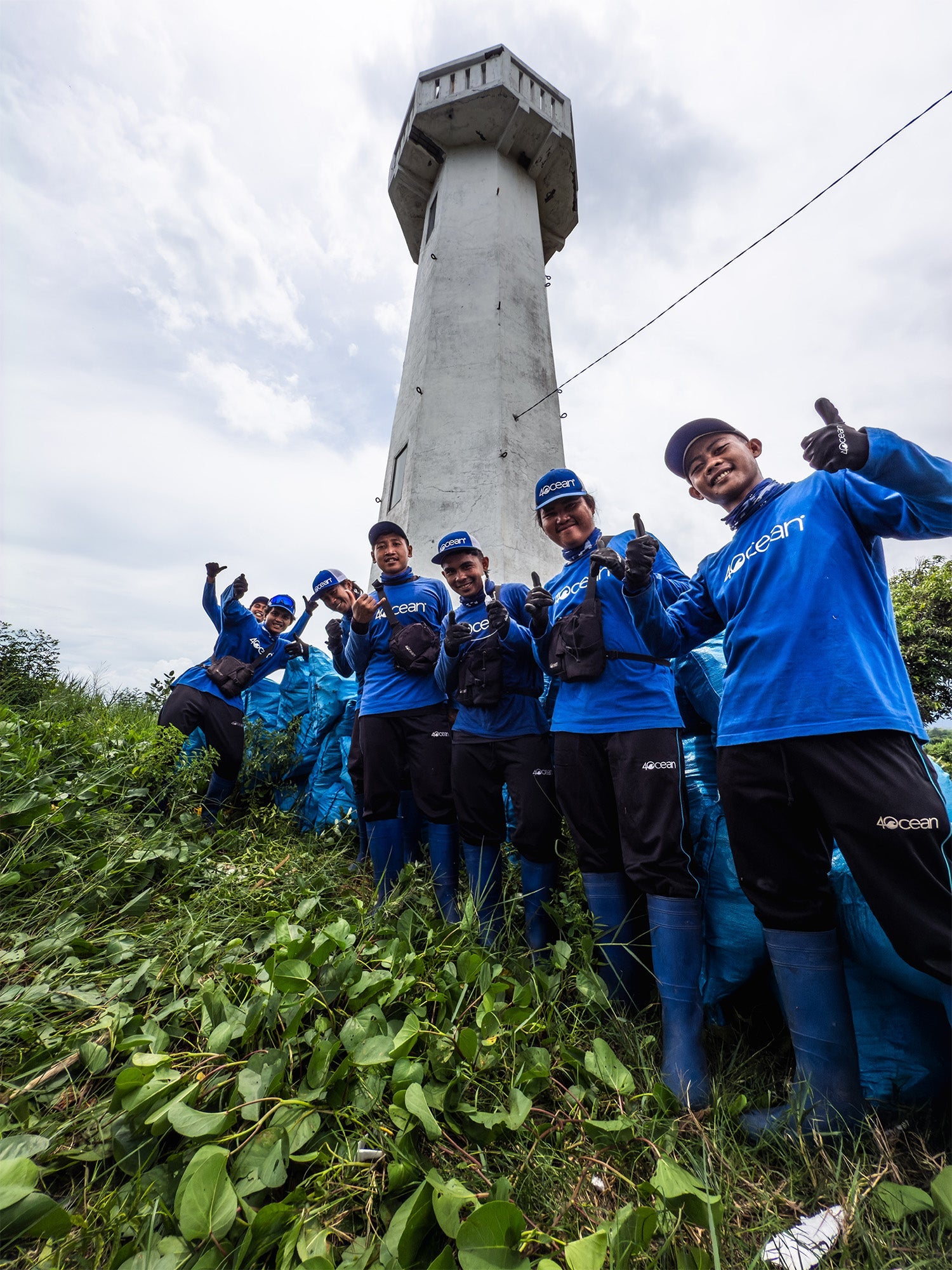 4ocean Java and Cleanr Expand Cleanup at Tanjungan Wongsorejo Beach