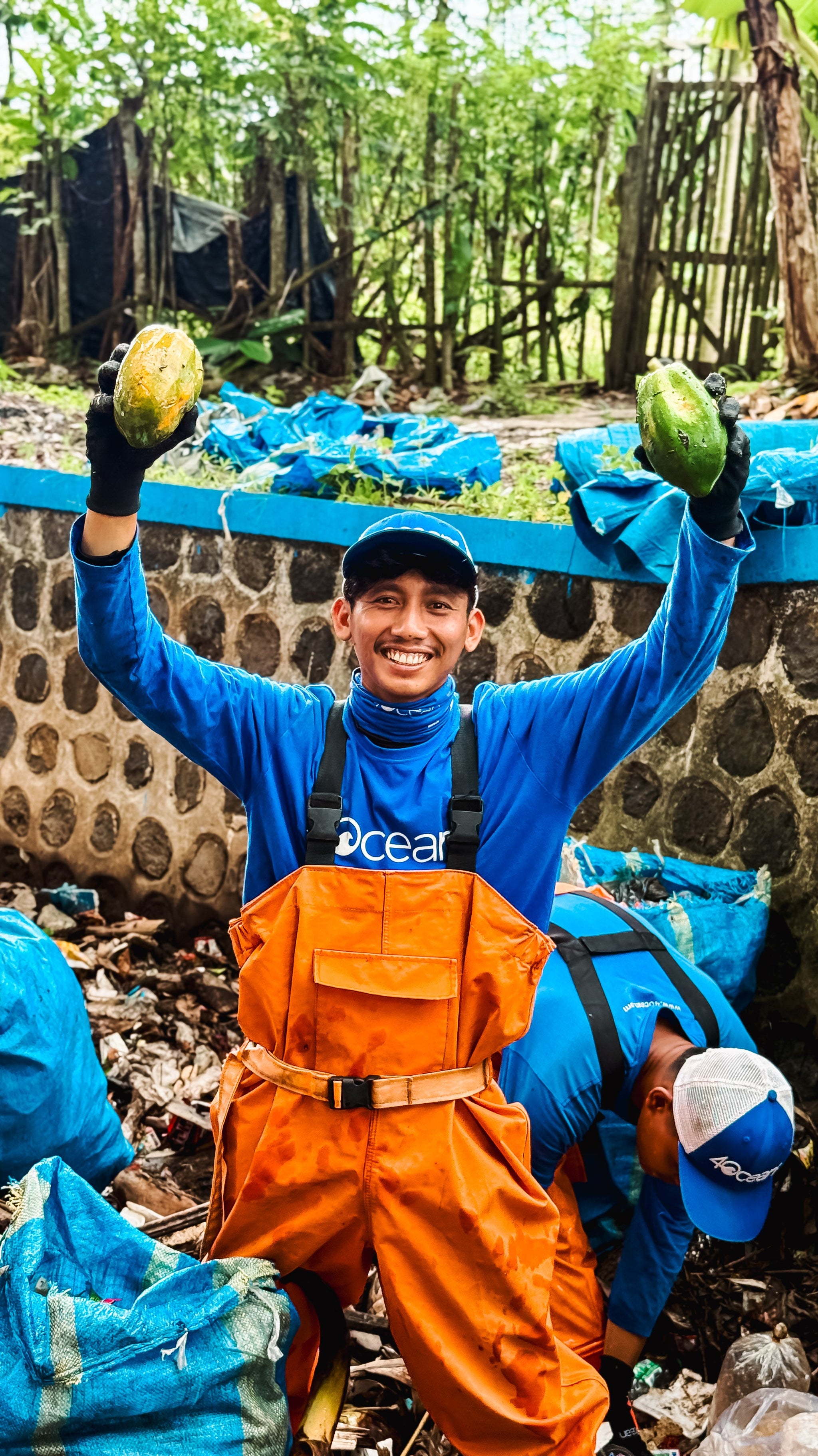 Sodapop Supports 4ocean Java’s Irrigation Cleanup in Kedungasri Village