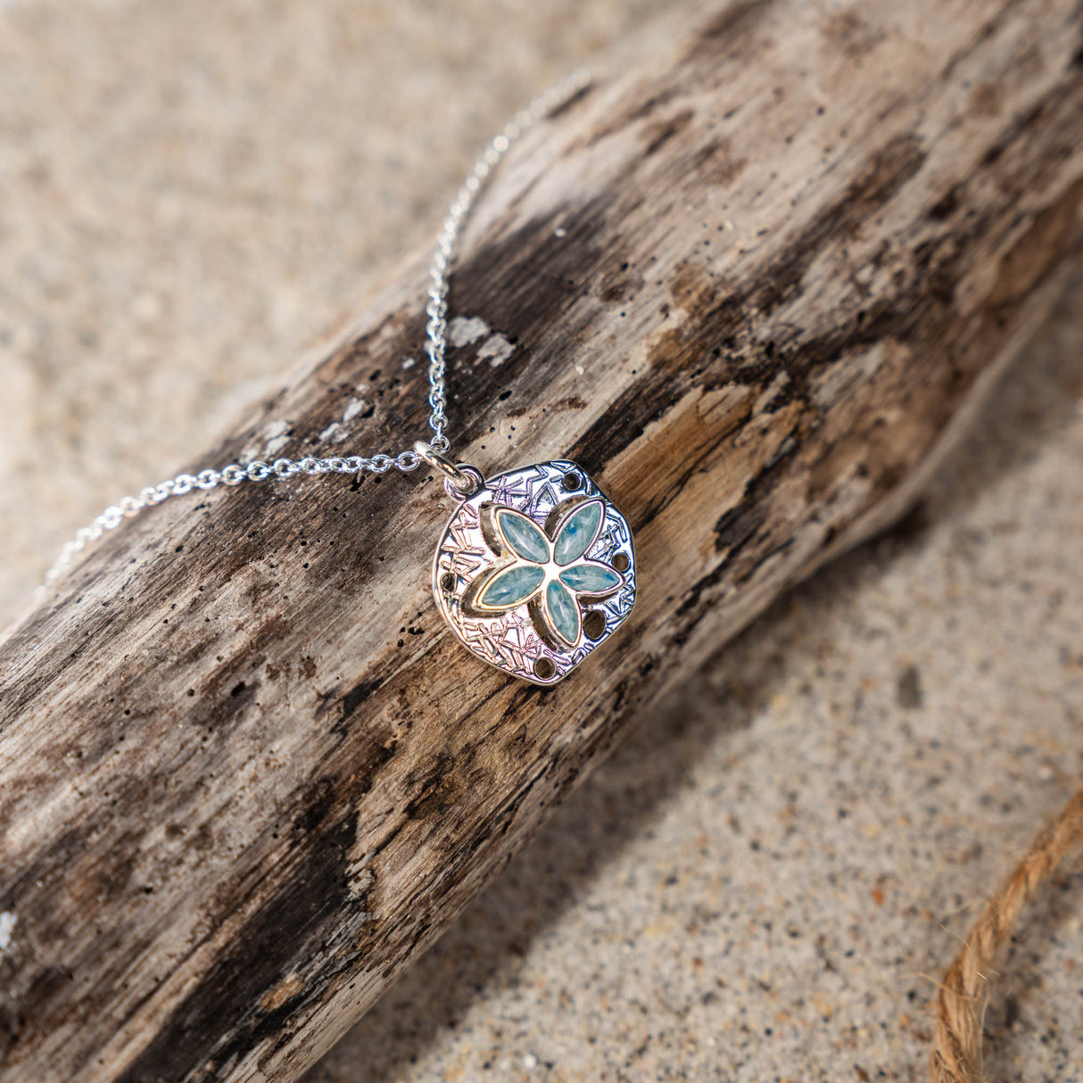 4ocean x Dune Explorer Sand Dollar Necklace - Silver - Hawaii Blue