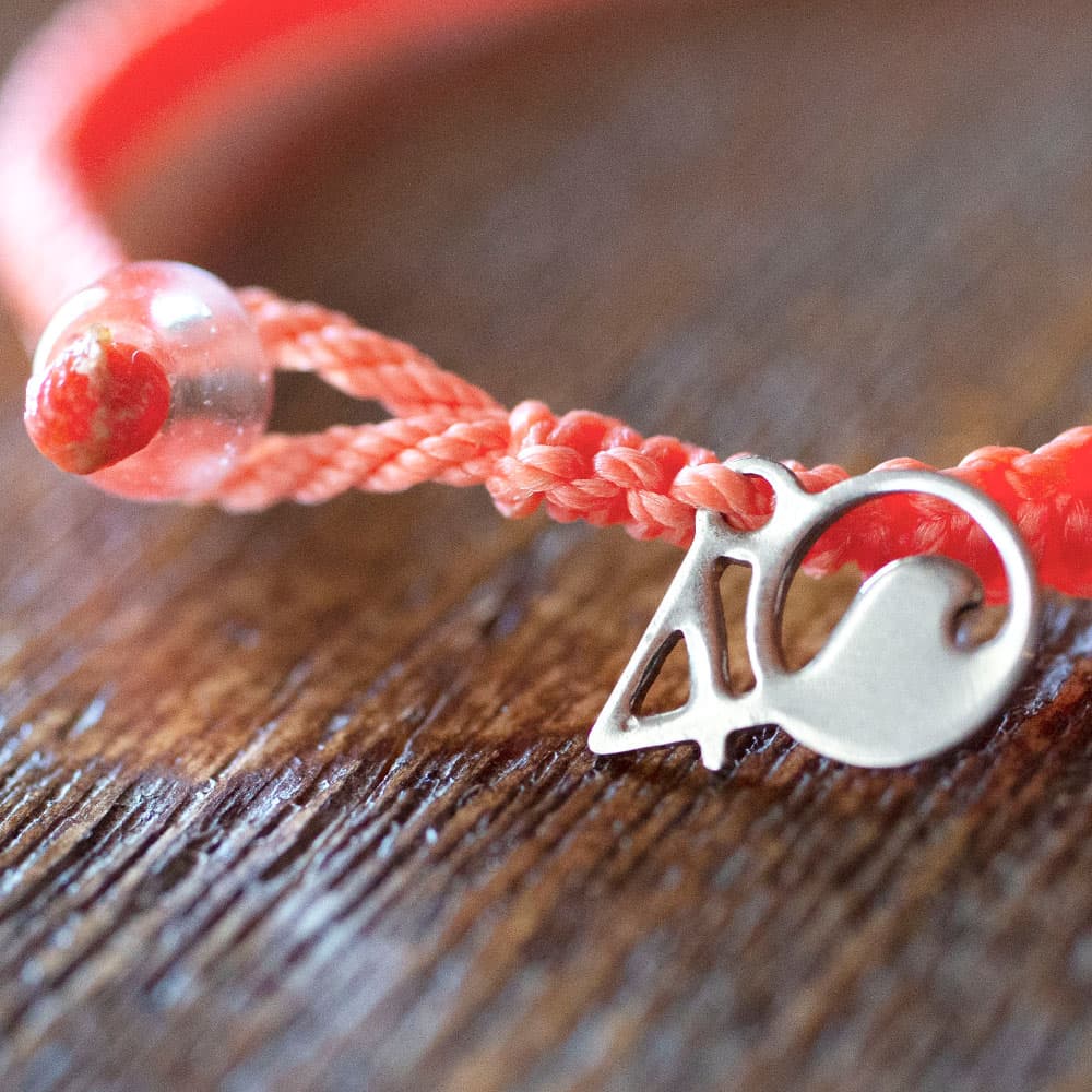 Closeup of the 4ocean Albatross Braided Bracelet