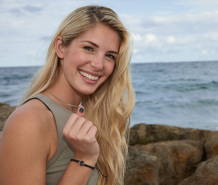 The 18" Osborne Reef Necklace is shown on a model. The model is also wearing the Osborne Reef Bracelet.