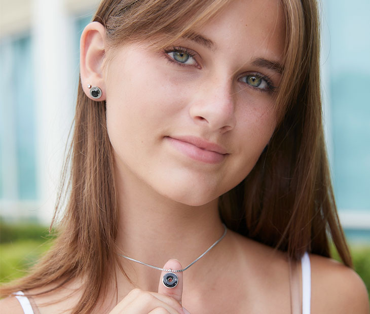 Osborne Reef Necklace & Earring Set - on female model
