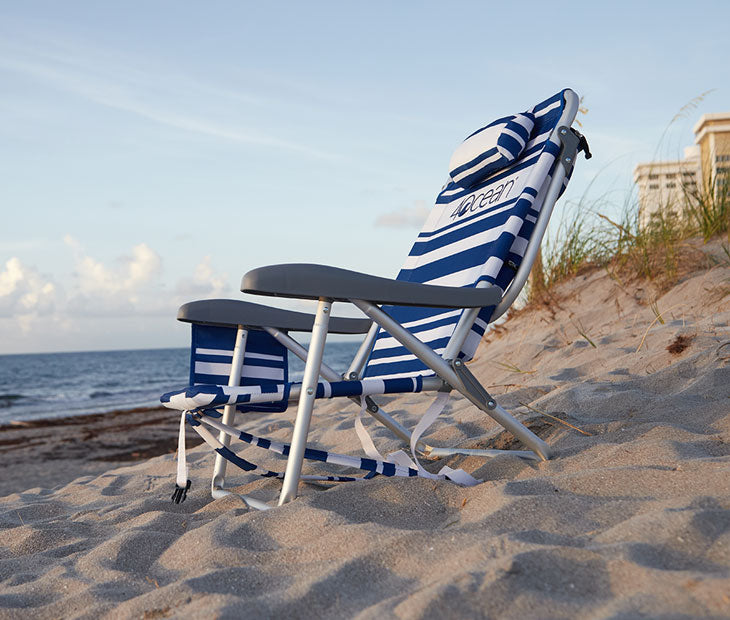 Striped 4ocean beach chair on the beach 